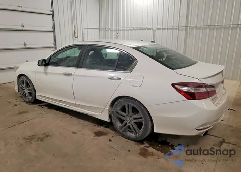 2017 Honda Accord Sport Special Edition z USA, uszkodzony, nr VIN 1HGCR2F14HA030639